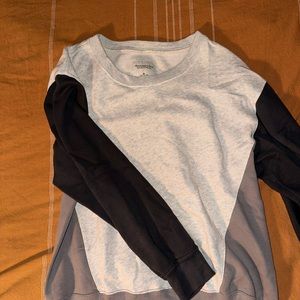 Abercrombie crew neck. Good used condition